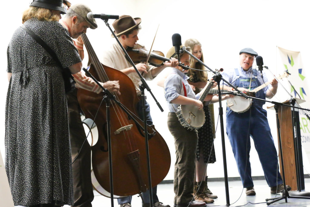 Uncle Shuffelo and His Haint Hollow Hootenanny, photo by Bradley Hanson