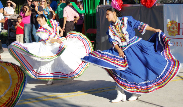 Grupo Folclórico Santa Cruz Mexican dancers perform at HoLa Festival 2010. Photo by Dana Everts-Boehm.